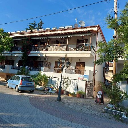 Hotel Agni -Enoikiazomena Diamerizmata Kallithea  Buitenkant foto